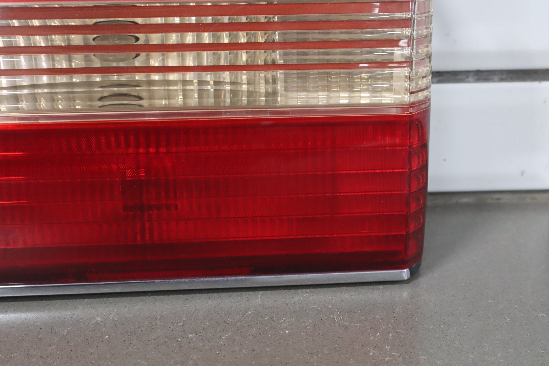 1995-1999 Toyota Crown Left Inner Tail Light Trunk OEM JZS151 Clean