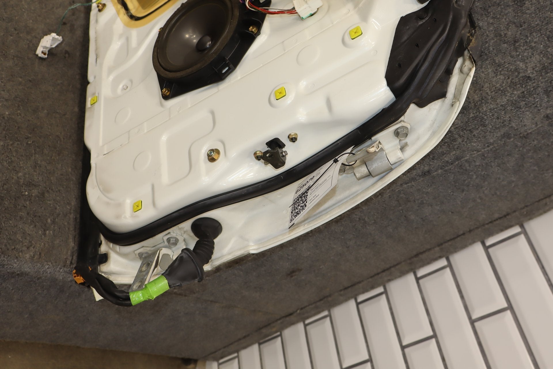 1995-1999 Toyota Crown Left LH Front Door White 2BK OEM JZS151