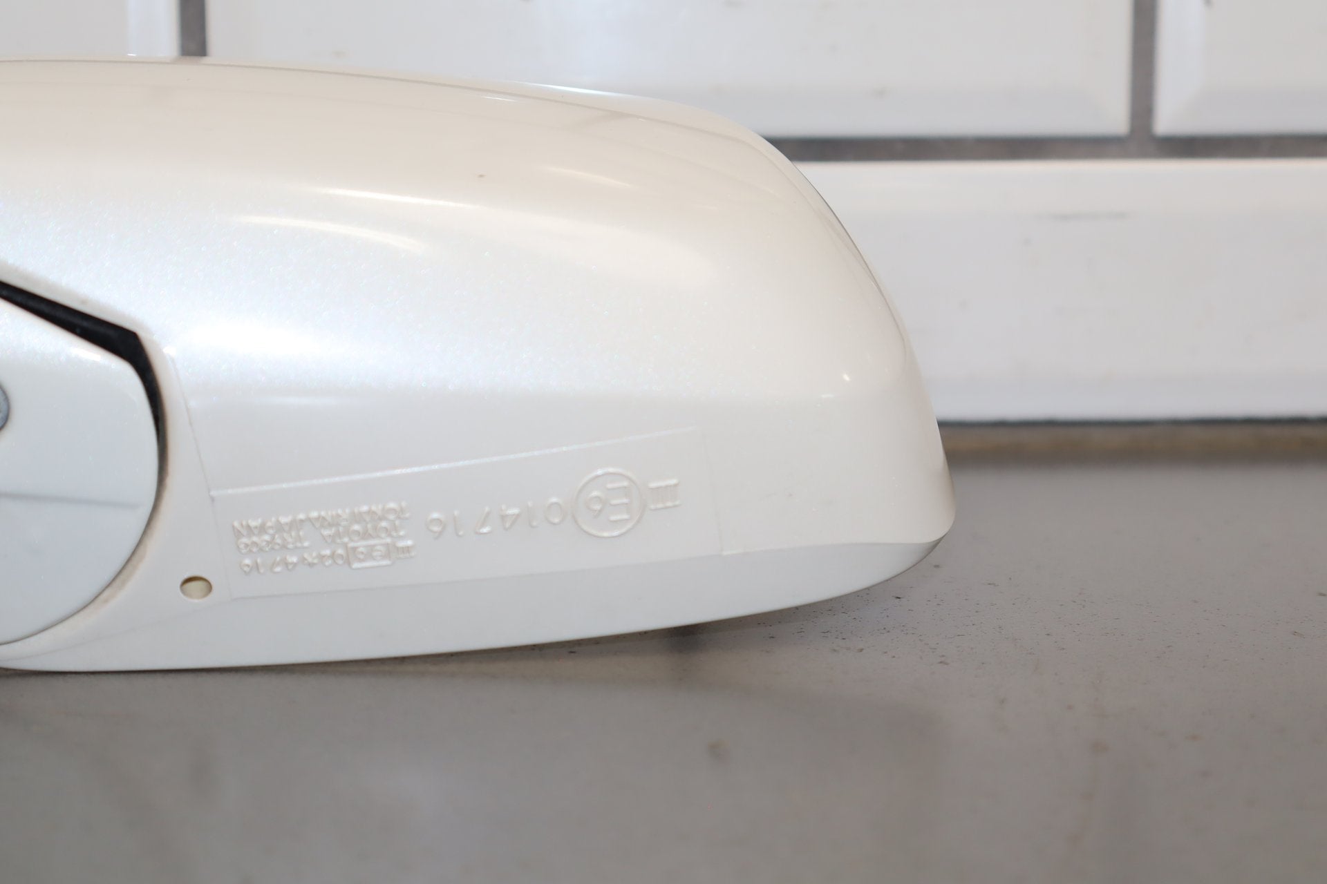 1995-1999 Toyota Crown Left Mirror Power Heated Fold White 2BK JZS151