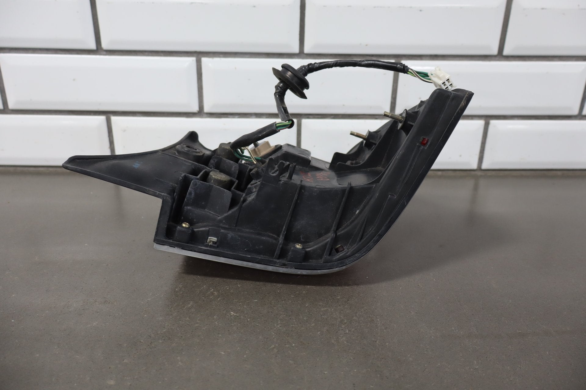 1995-1999 Toyota Crown Left Outer Tail Light OEM JZS151 Clean JDM