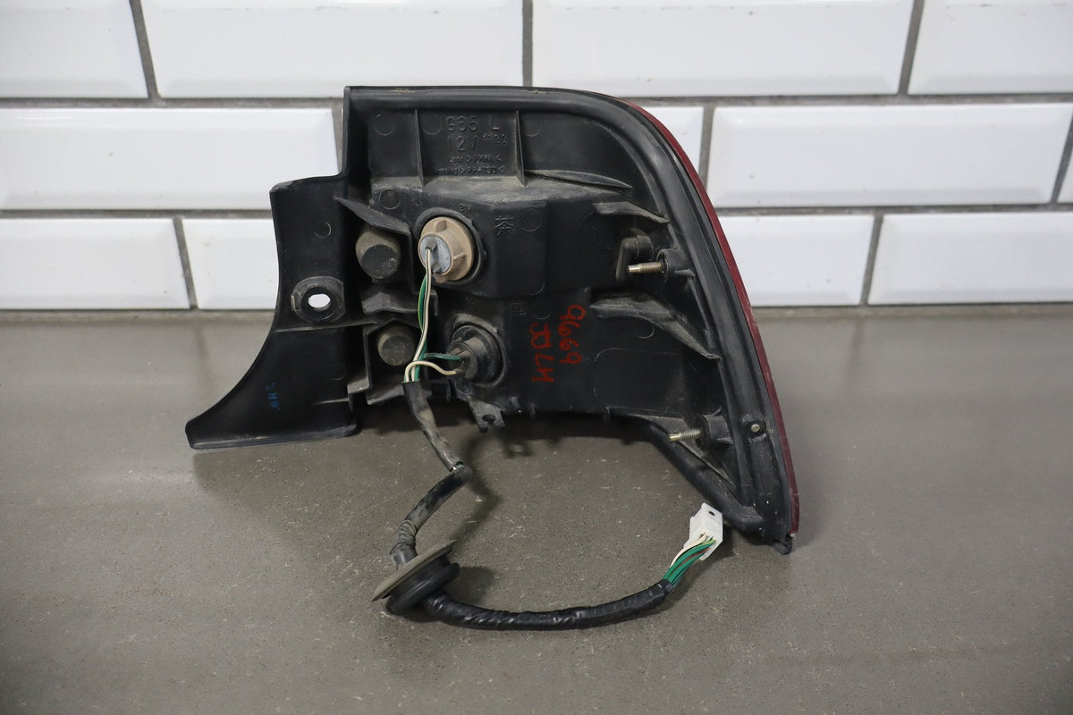 1995-1999 Toyota Crown Left Outer Tail Light OEM JZS151 Clean JDM