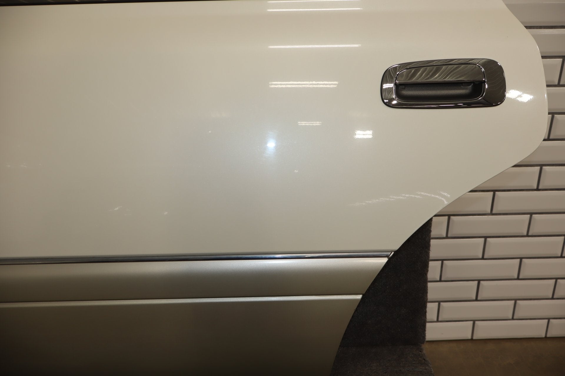 1995-1999 Toyota Crown Left Rear Door White 2BK OEM JZS151