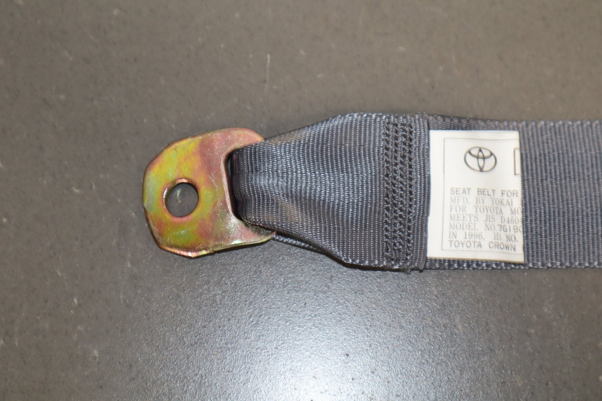 1995-1999 Toyota Crown Left Rear Seat Belt Grey Retractor OEM JZS151