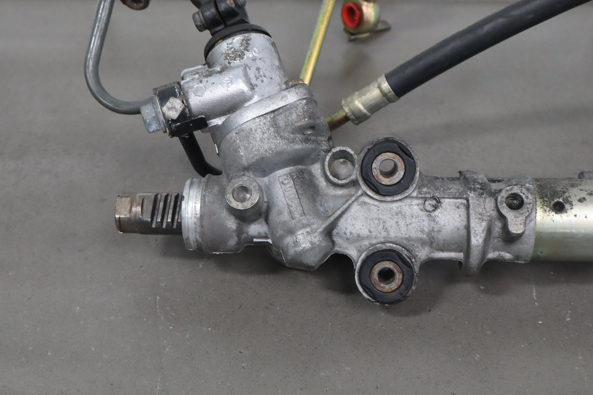 1995-1999 Toyota Crown Power Steering Rack RHD OEM JZS151 w Tie Rods