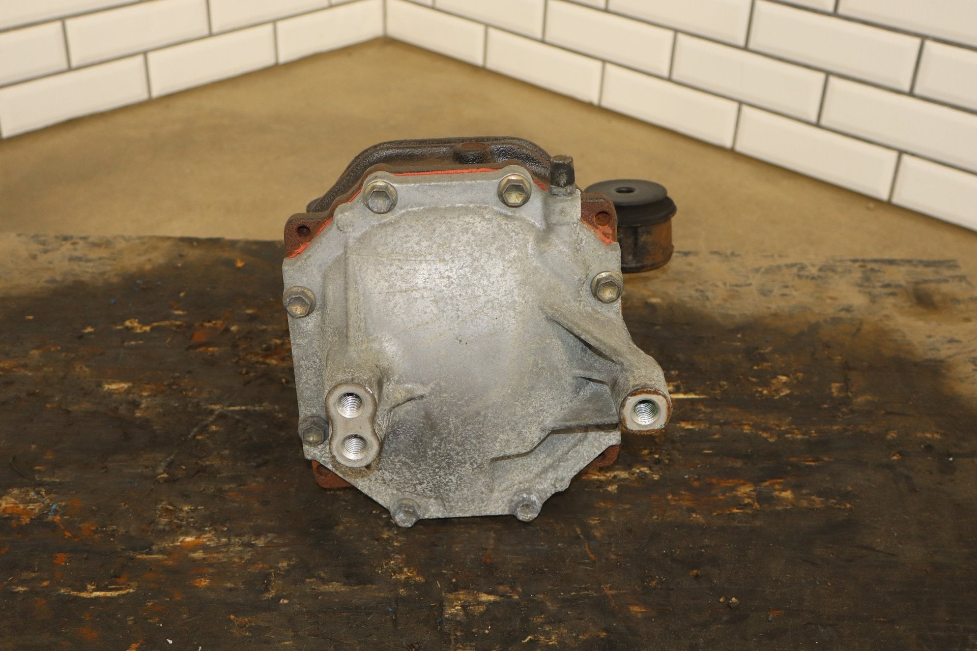 1995-1999 Toyota Crown Rear Axle Carrier 3.90 Ratio OEM JZS151