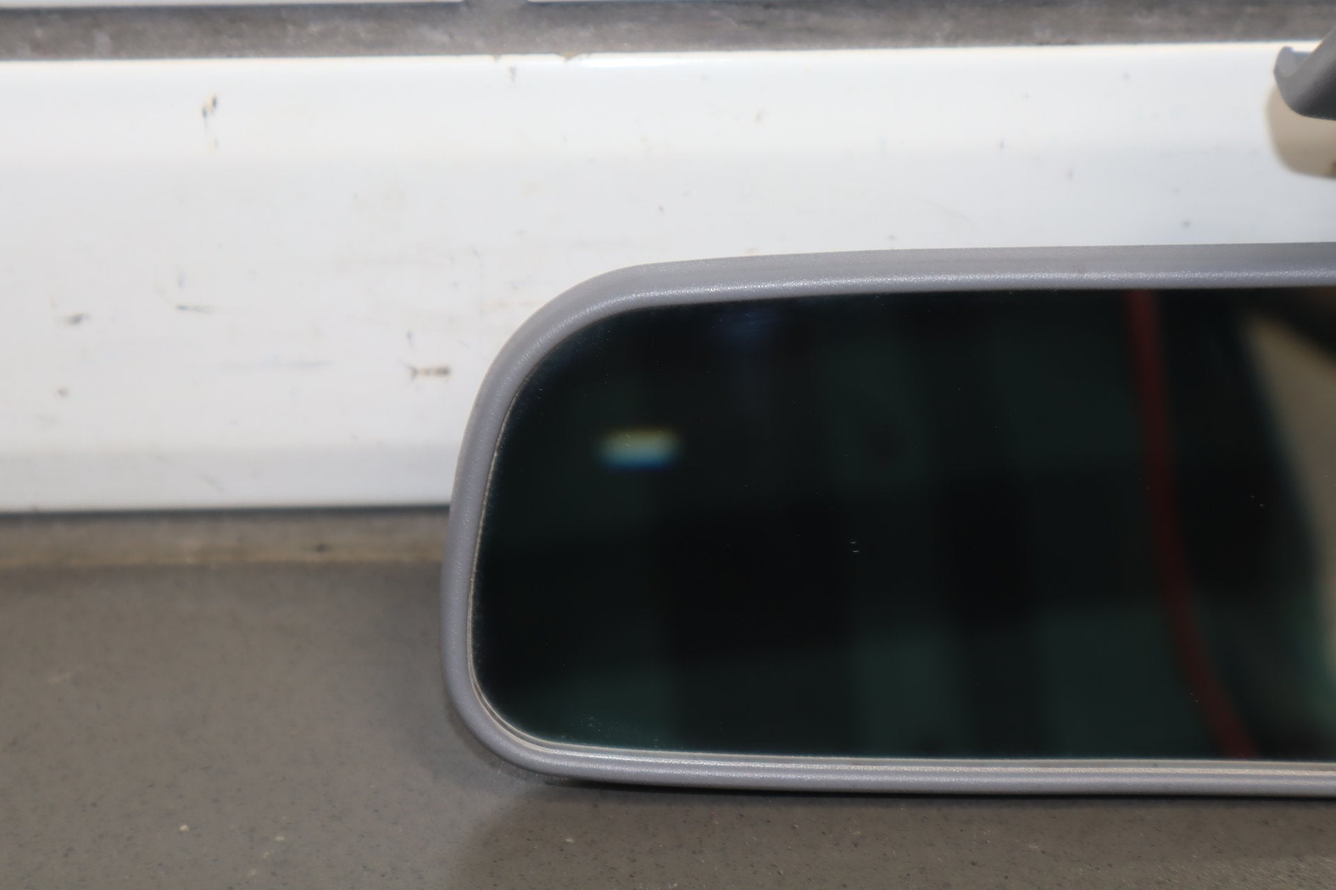 1995-1999 Toyota Crown Rear View Mirror Manual Dim OEM JZS151 Clean