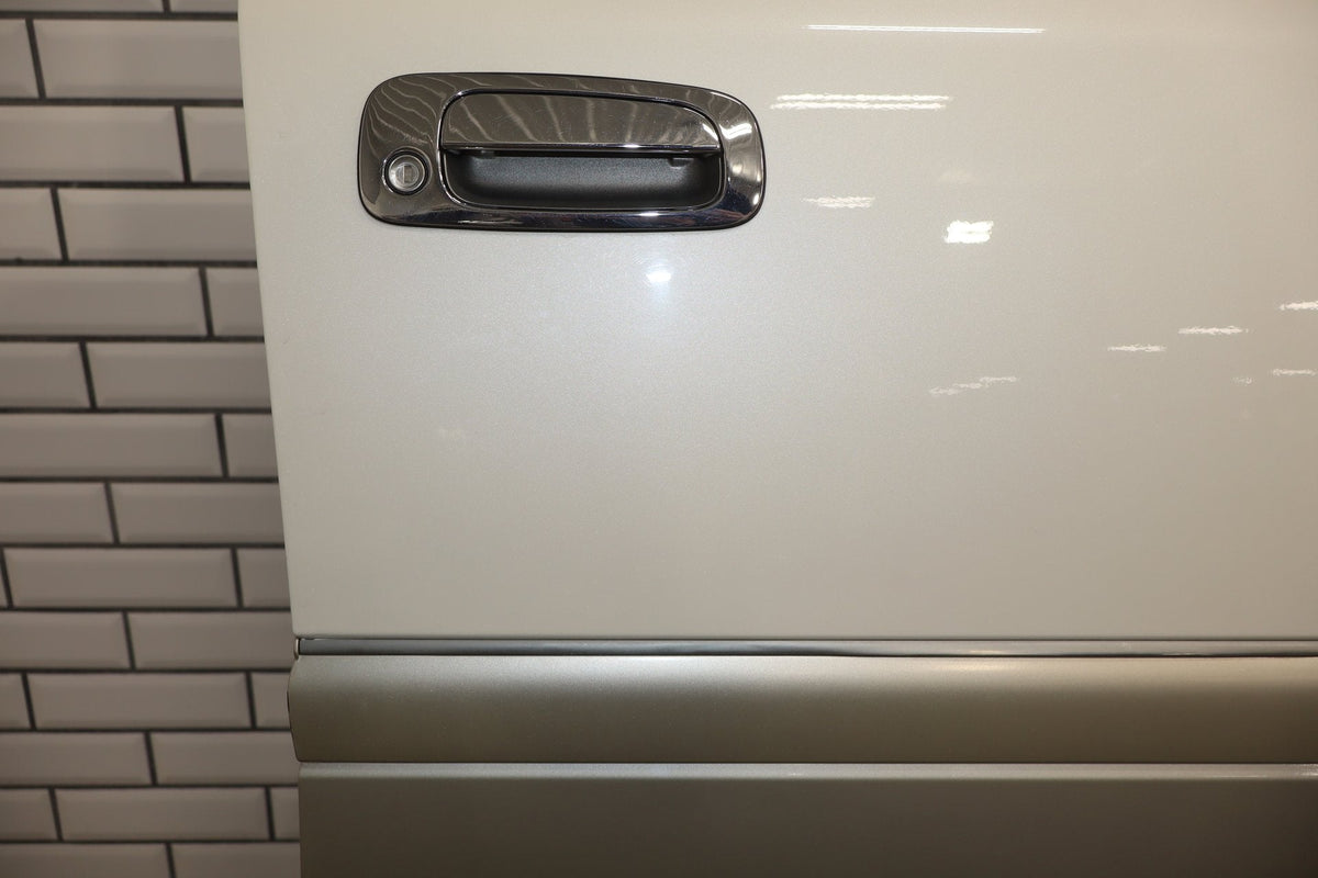 1995-1999 Toyota Crown Right Front Door White 2BK OEM JZS151 Heavy Scratch