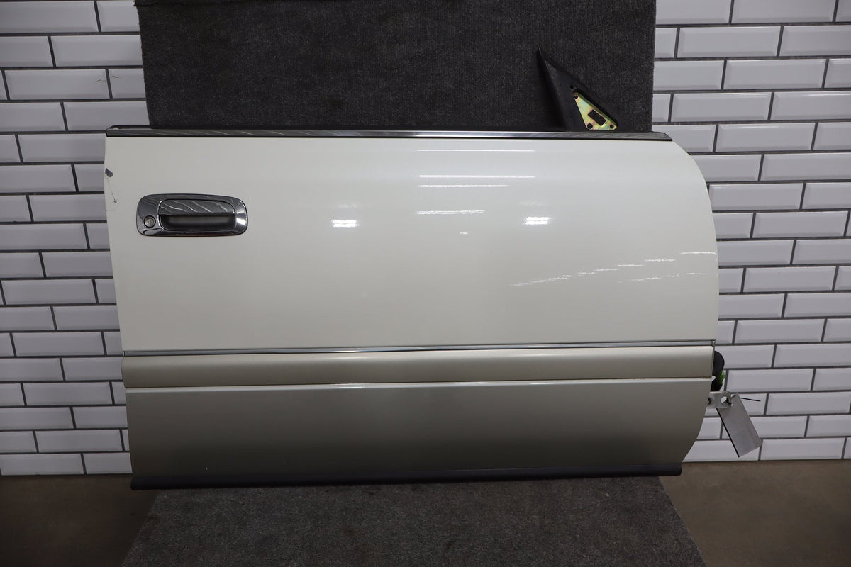 1995-1999 Toyota Crown Right Front Door White 2BK OEM JZS151 Heavy Scratch
