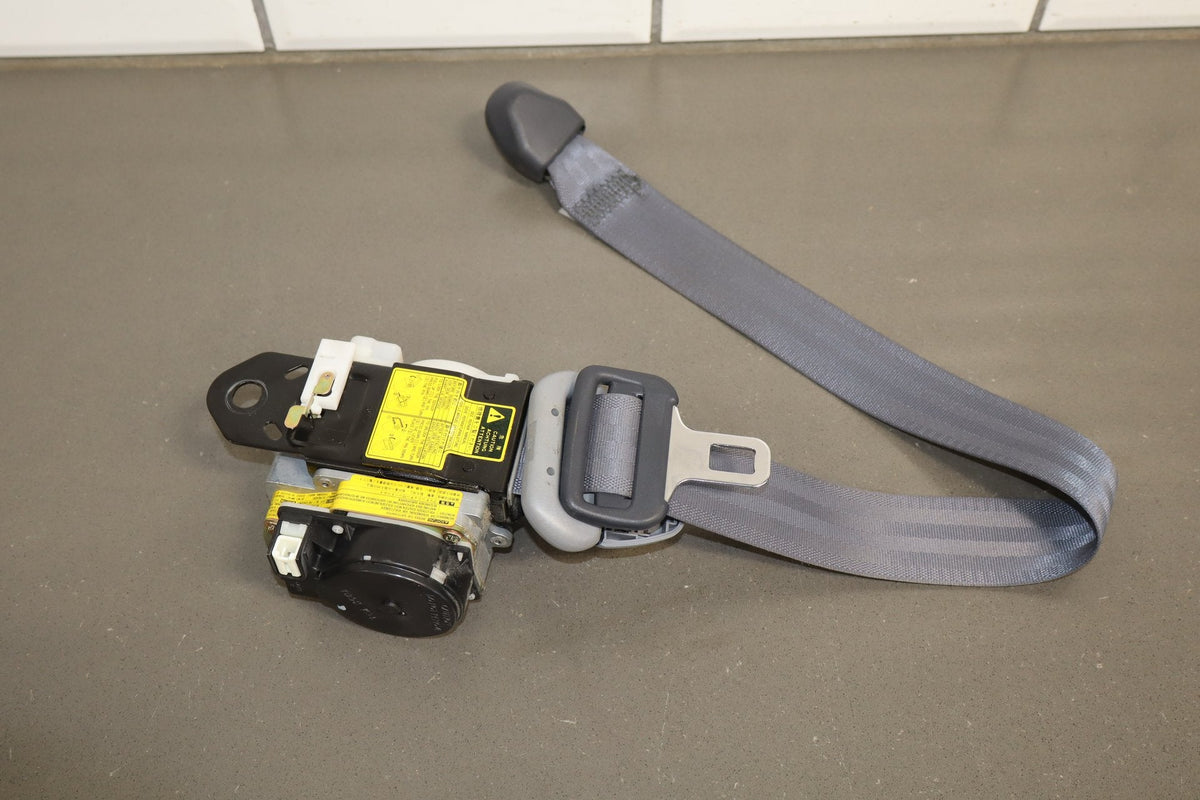 1995-1999 Toyota Crown Right Front Seat Belt Grey Retractor OEM JZS151