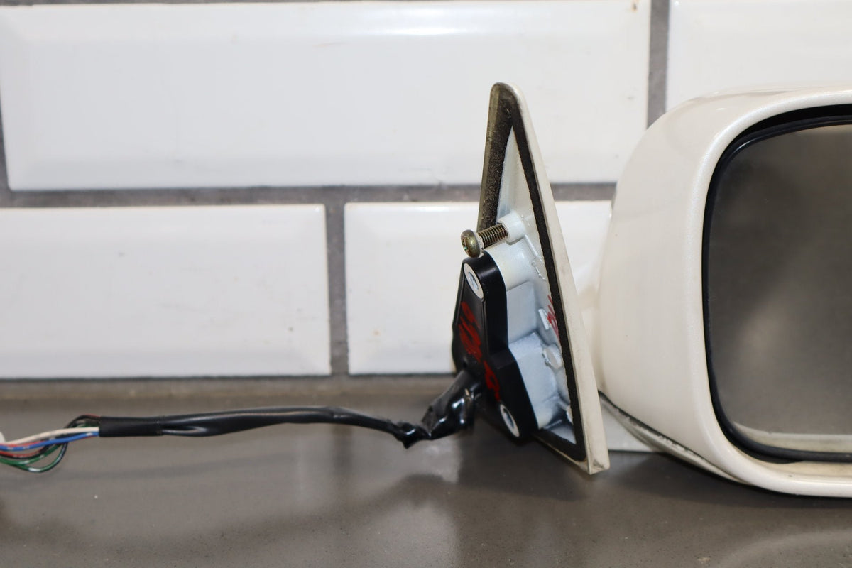 1995-1999 Toyota Crown Right Mirror Power Heated Fold White 2BK JZS151