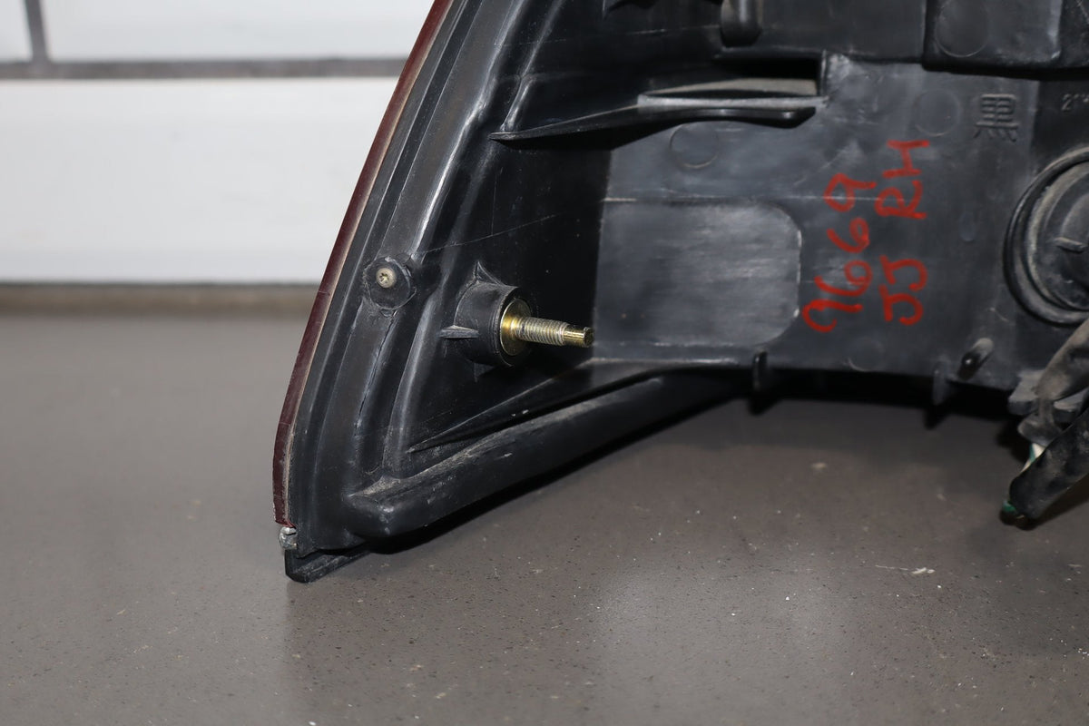 1995-1999 Toyota Crown Right Outer Tail Light OEM JZS151 Mild Scuffs