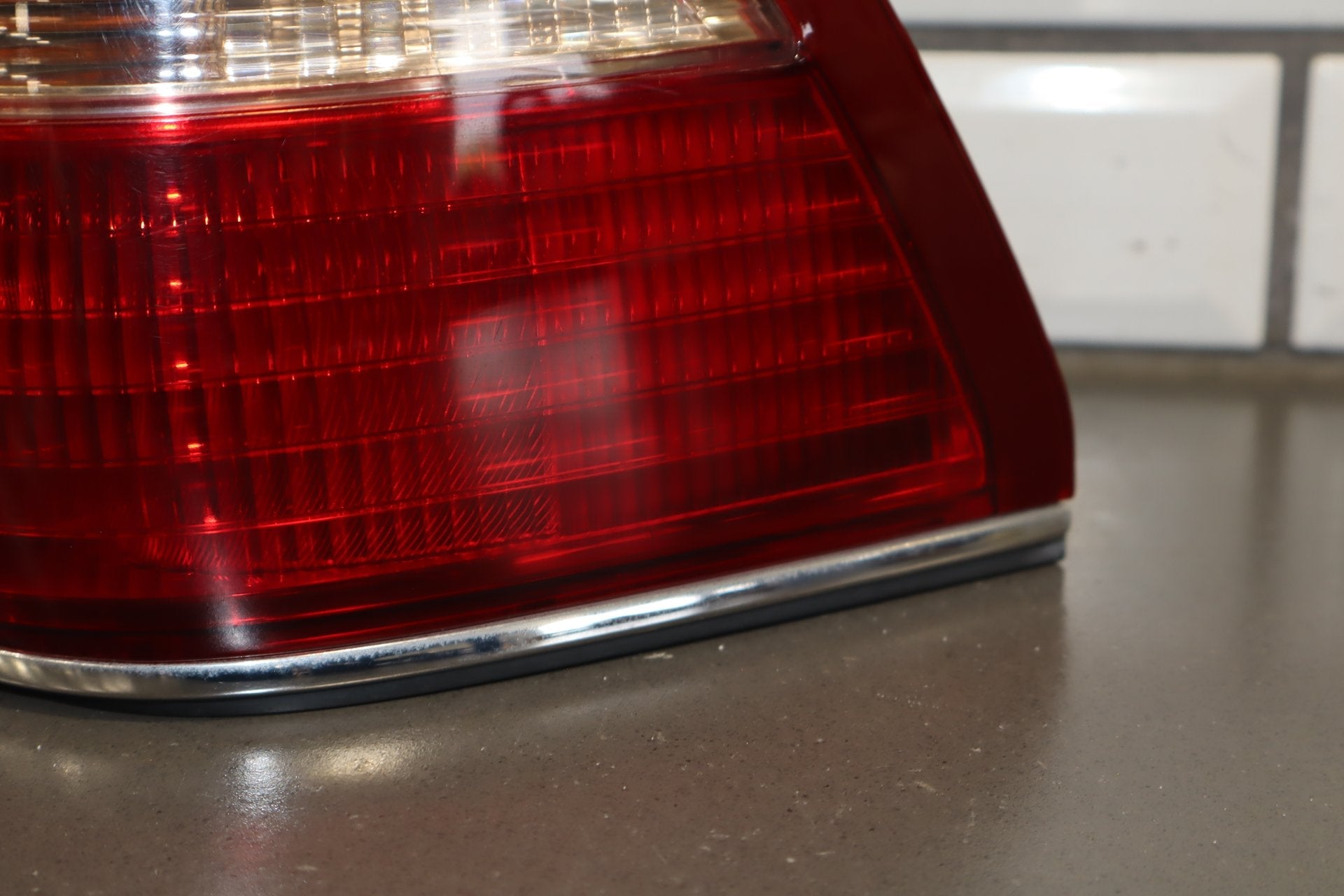 1995-1999 Toyota Crown Right Outer Tail Light OEM JZS151 Mild Scuffs