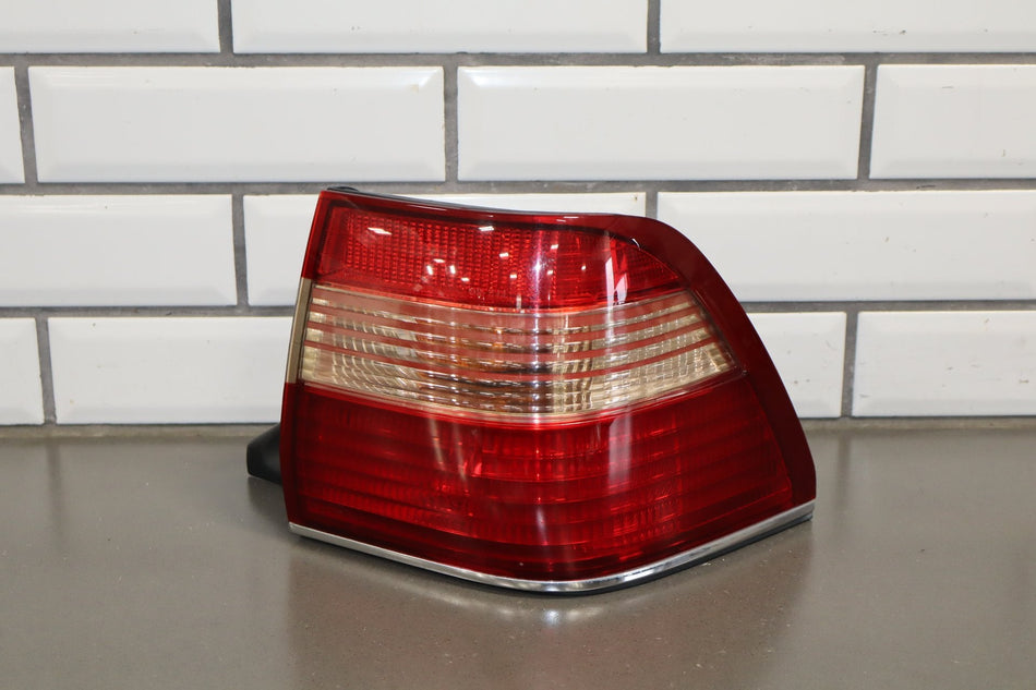 1995-1999 Toyota Crown Right Outer Tail Light OEM JZS151 Mild Scuffs