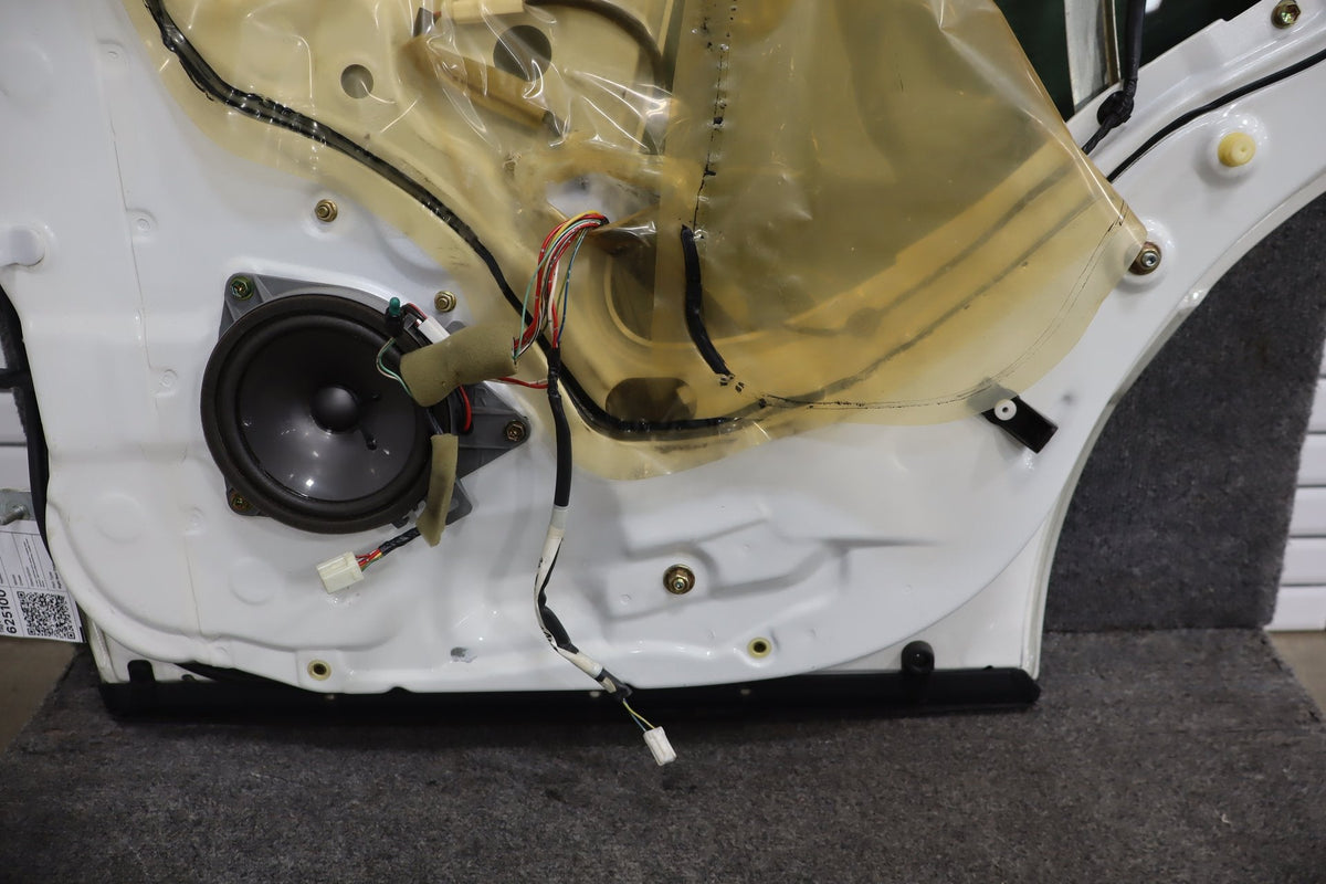 1995-1999 Toyota Crown Right Rear Door White 2BK OEM JZS151 Visible Dent