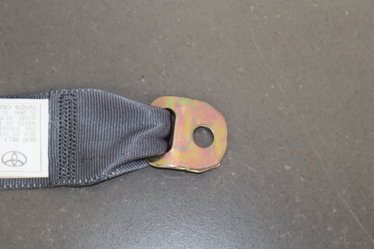 1995-1999 Toyota Crown Right Rear Seat Belt Grey Retractor OEM JZS151