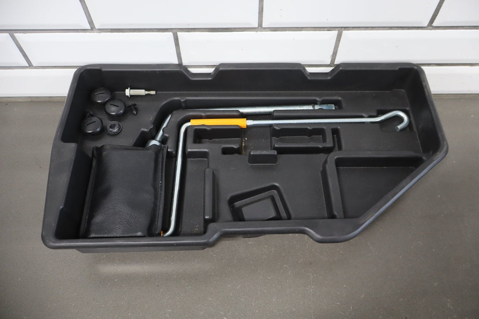 1995-1999 Toyota Crown Scissor Jack w Tools Tray OEM JZS151 Complete