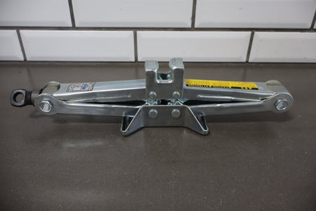 1995-1999 Toyota Crown Scissor Jack w Tools Tray OEM JZS151 Complete