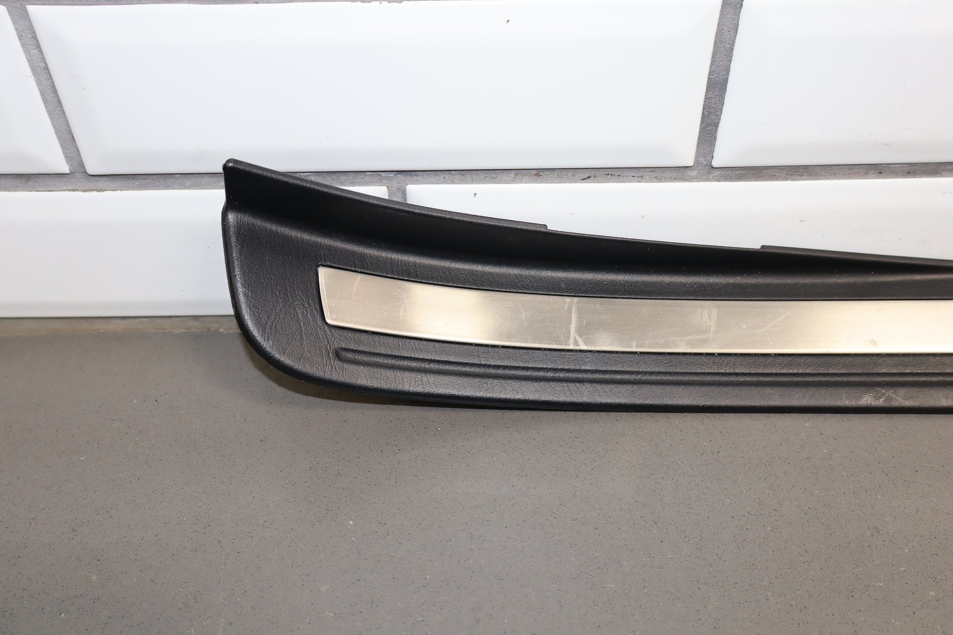 1995-1999 Toyota Crown Sill Plate Set 4pc OEM JZS151 Front/Rear Gray