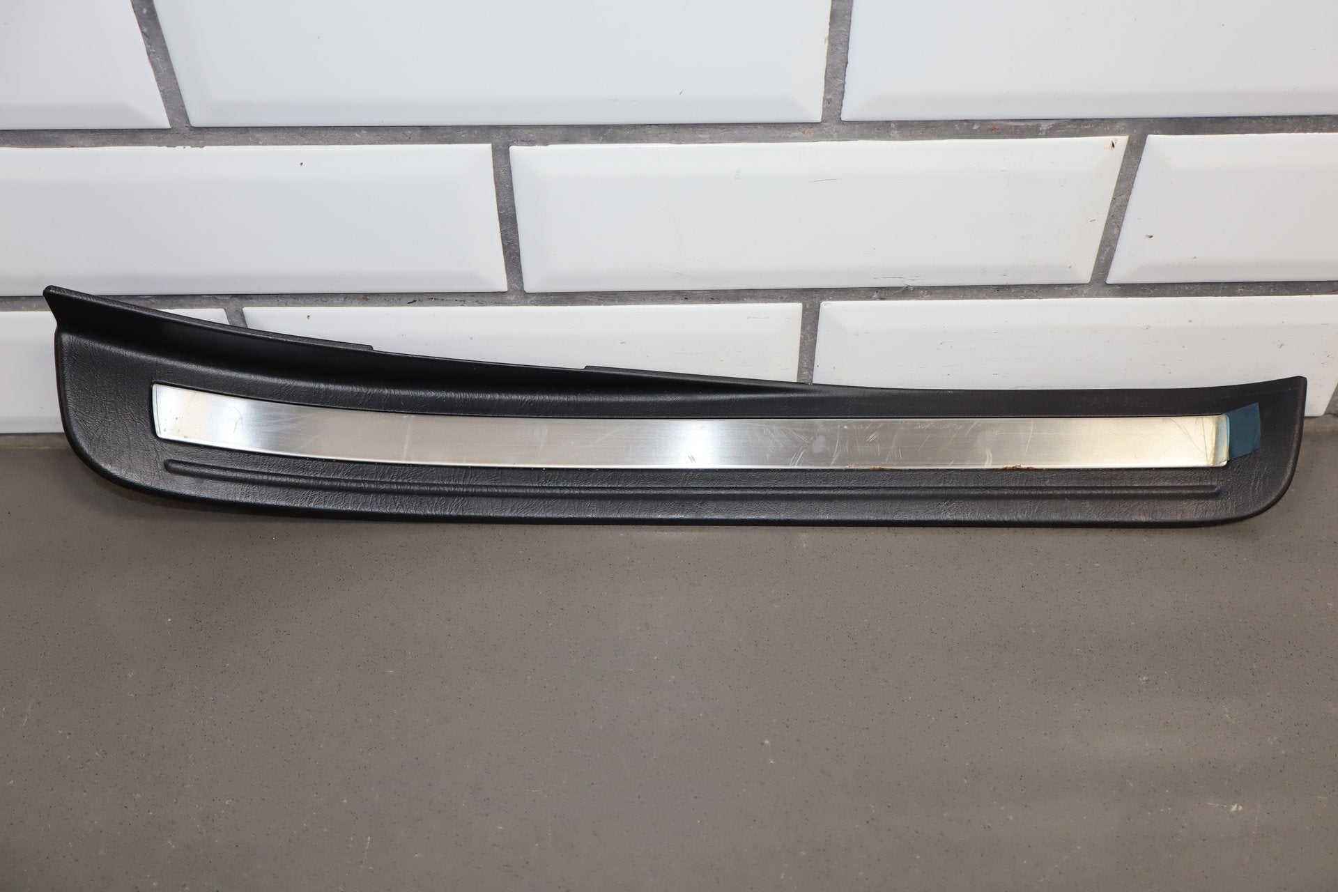 1995-1999 Toyota Crown Sill Plate Set 4pc OEM JZS151 Front/Rear Gray