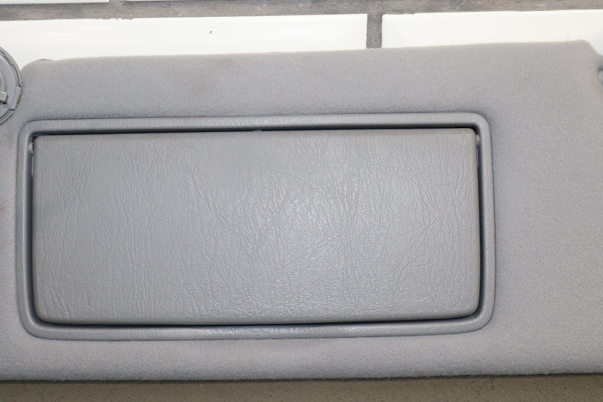 1995-1999 Toyota Crown Sun Visor Pair Illuminated OEM JZS151 Functions