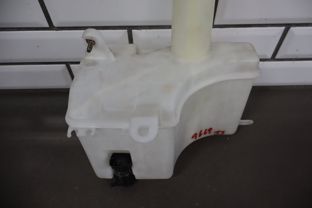 1995-1999 Toyota Crown Washer Bottle w Pump Lid OEM JZS151