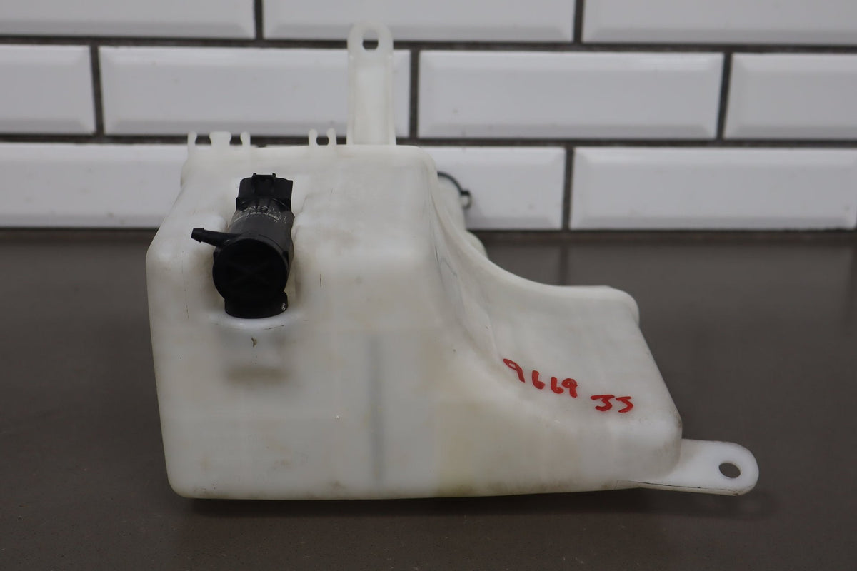 1995-1999 Toyota Crown Washer Bottle w Pump Lid OEM JZS151