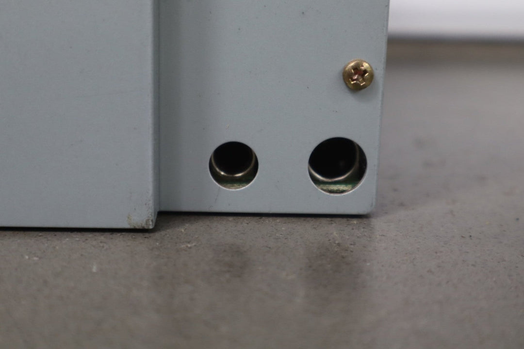 1995 - 1999 Toyota Land Cruiser AM - FM - CD - Cassette Radio 8612033051 OEM *See Notes*