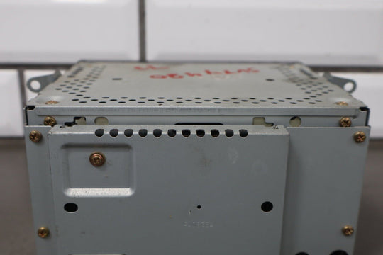 1995 - 1999 Toyota Land Cruiser AM - FM - CD - Cassette Radio 8612033051 OEM *See Notes*