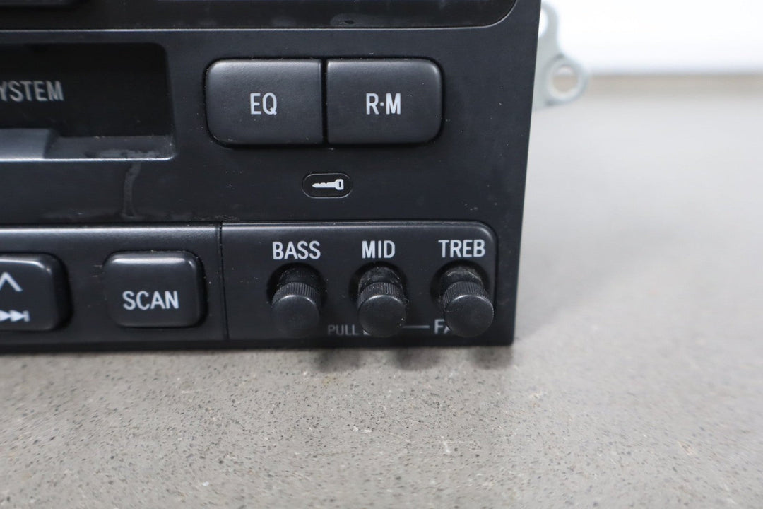 1995 - 1999 Toyota Land Cruiser AM - FM - CD - Cassette Radio 8612033051 OEM *See Notes*
