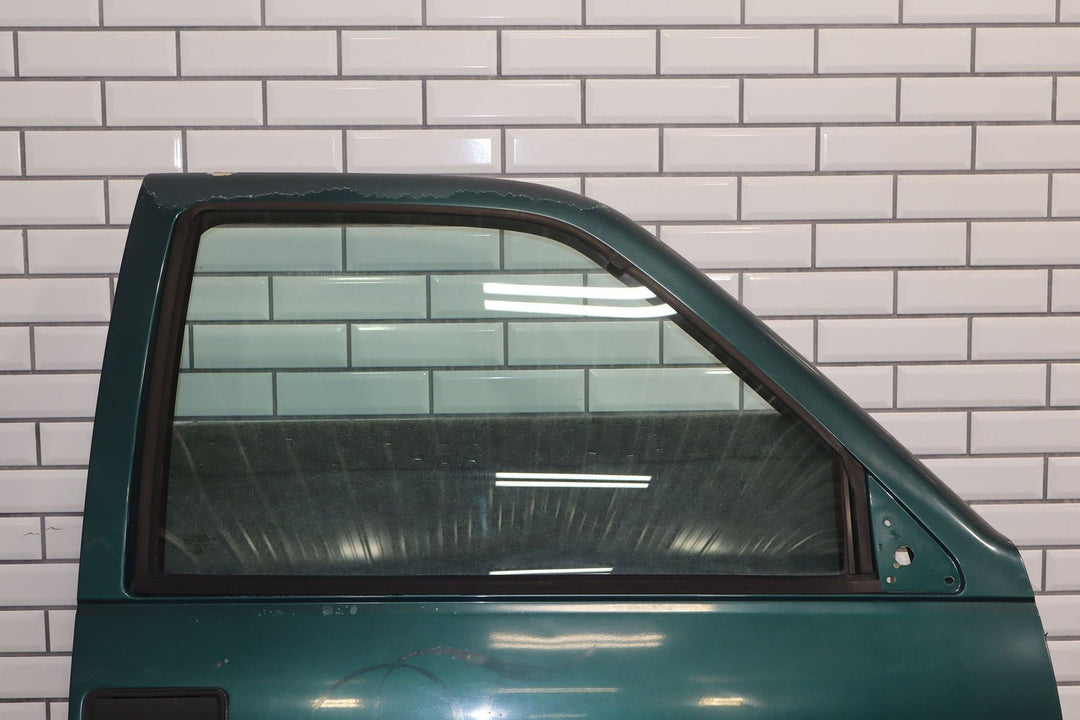 1995 - 2000 Chevrolet Suburban 1500 Right Front Door Green 43U 12387770