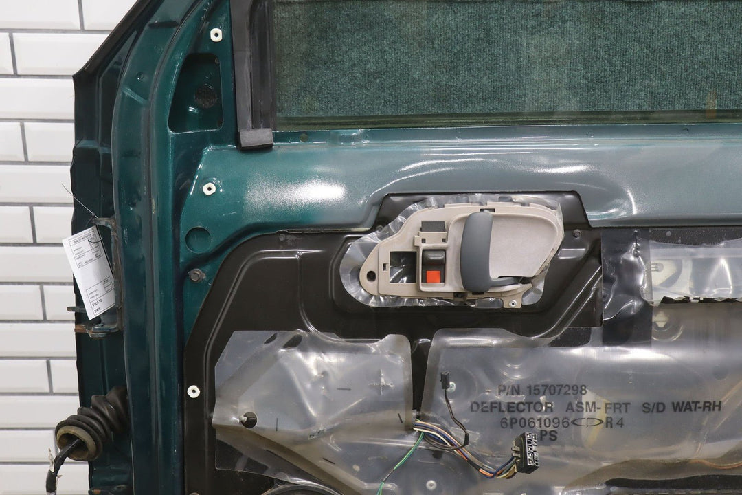 1995 - 2000 Chevrolet Suburban 1500 Right Front Door Green 43U 12387770