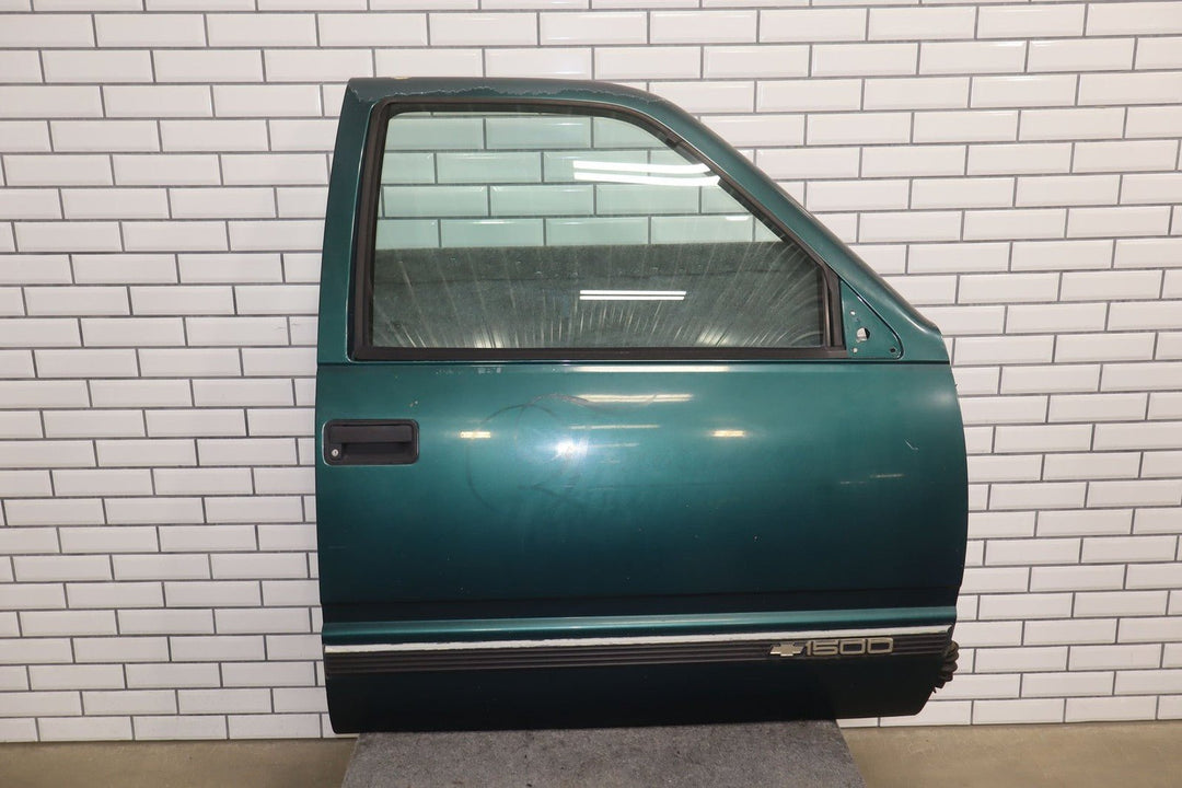 1995 - 2000 Chevrolet Suburban 1500 Right Front Door Green 43U 12387770