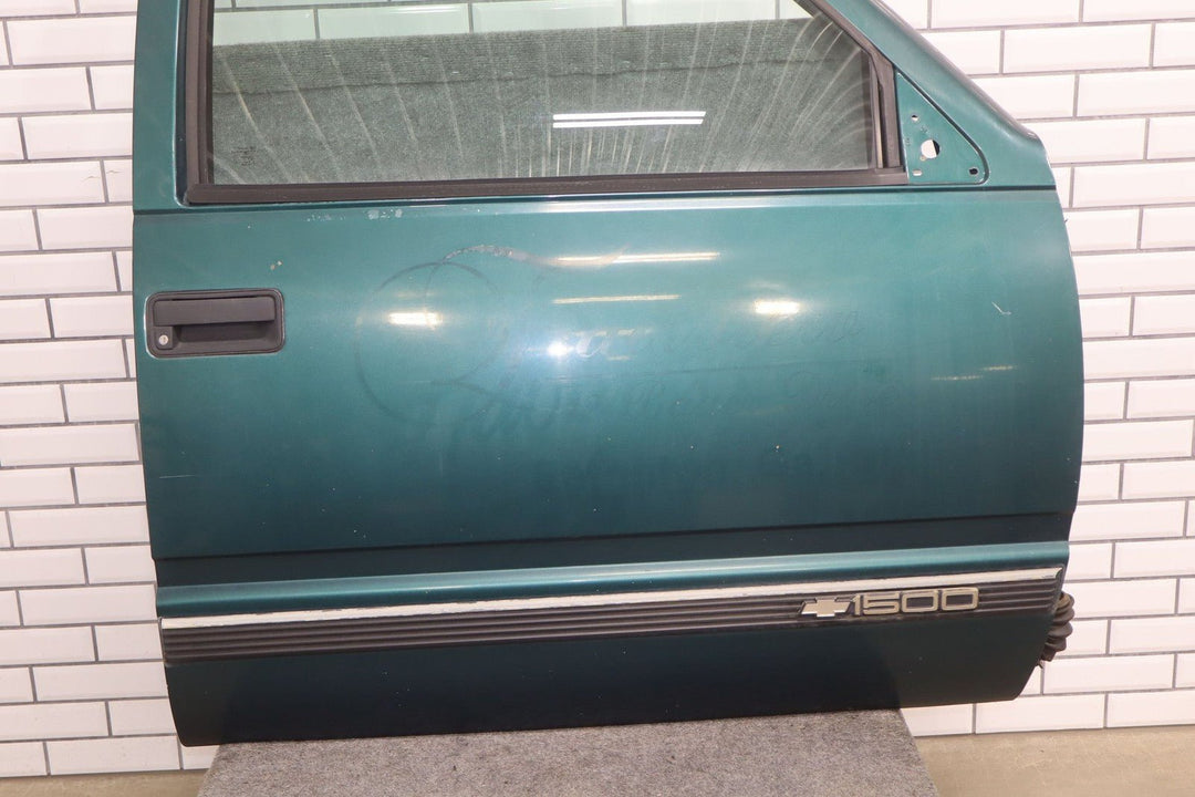 1995 - 2000 Chevrolet Suburban 1500 Right Front Door Green 43U 12387770