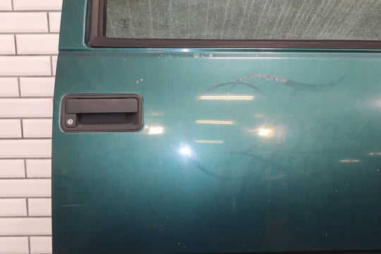 1995 - 2000 Chevrolet Suburban 1500 Right Front Door Green 43U 12387770