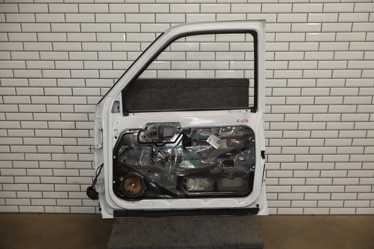 1995 - 2000 GMC Suburban Right Front Door Olympic White 50 12387770