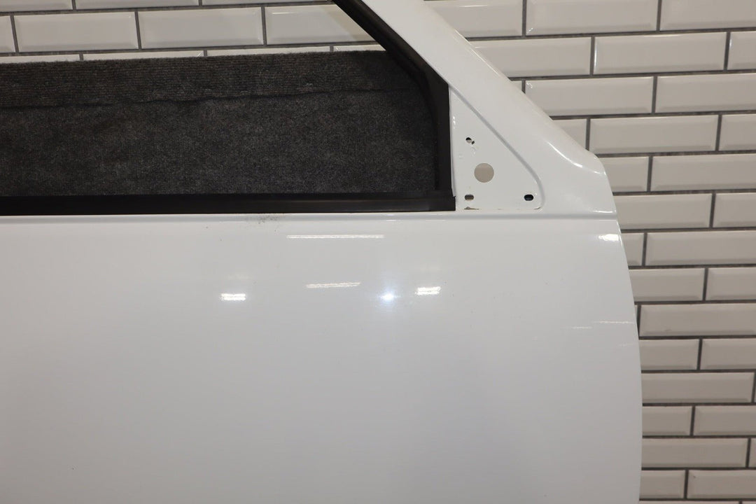 1995 - 2000 GMC Suburban Right Front Door Olympic White 50 12387770
