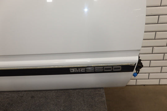 1995 - 2000 GMC Suburban Right Front Door Olympic White 50 12387770