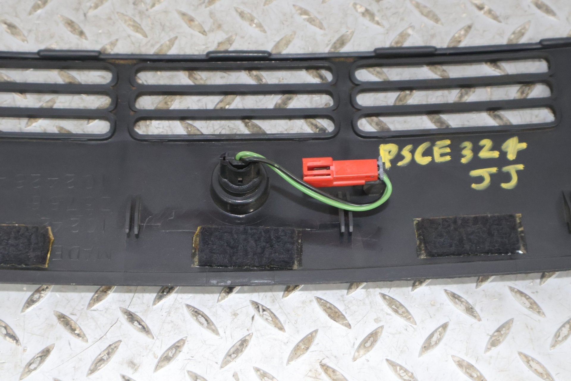 1995 Chevrolet Corvette- Dash Vent