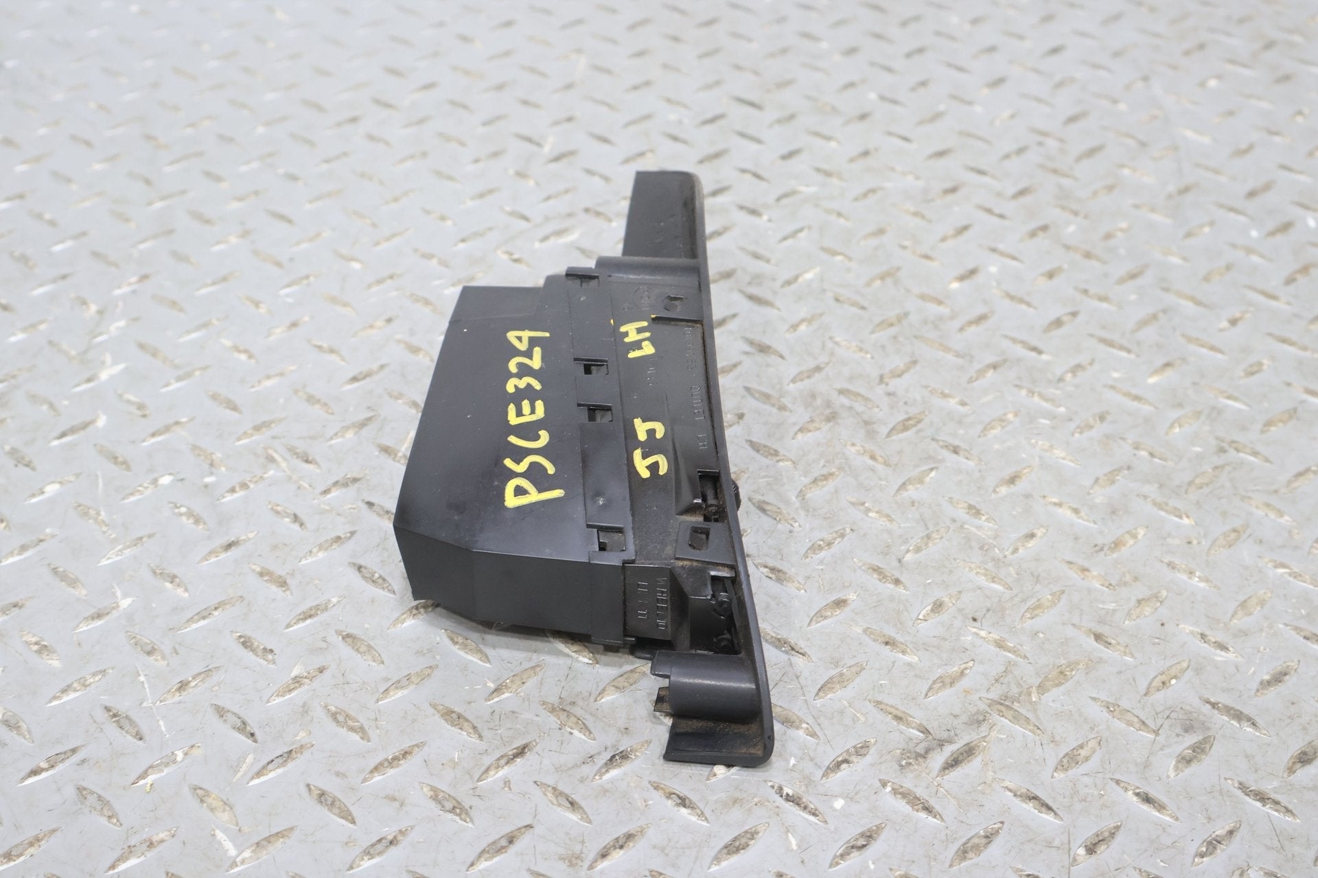 1995 Chevrolet Corvette- Dash Vent