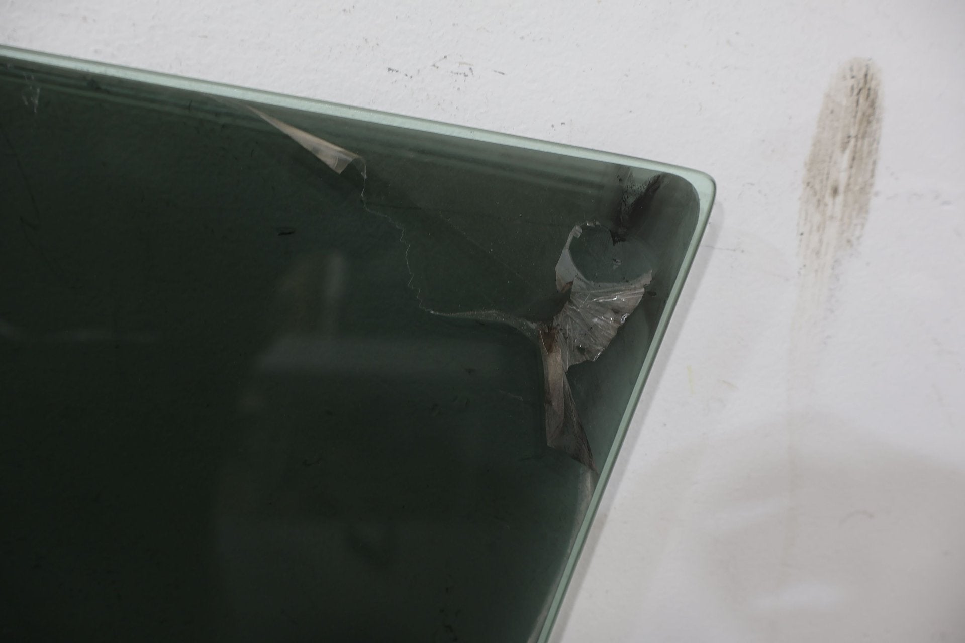 1995 Chevrolet Corvette- Right Front Door Window