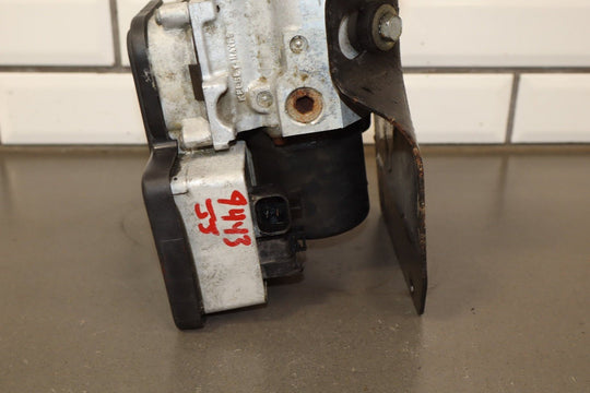 1995 Chevrolet Suburban 2500 ABS Brake Unit OEM
