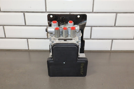 1995 Chevrolet Suburban 2500 ABS Brake Unit OEM