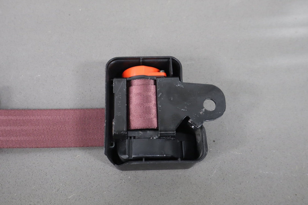 1995 Chevrolet Suburban 2500 Left Rear Seat Belt 79d