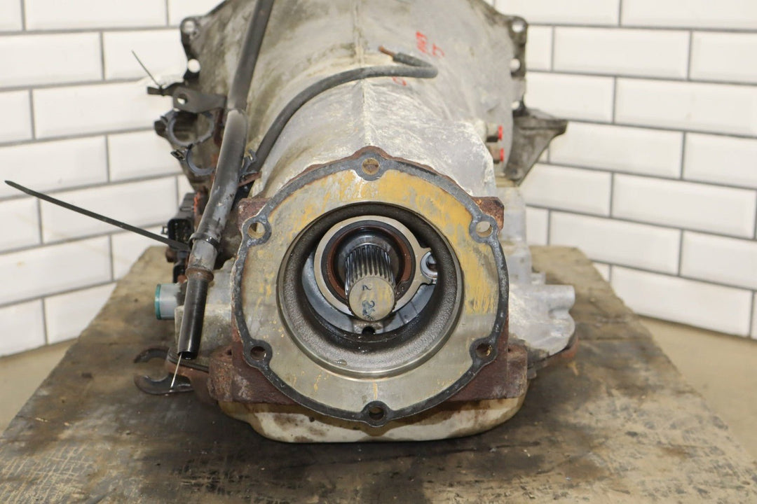1995 Chevrolet Suburban 4WD 7.4 L Automatic Transmission MT1