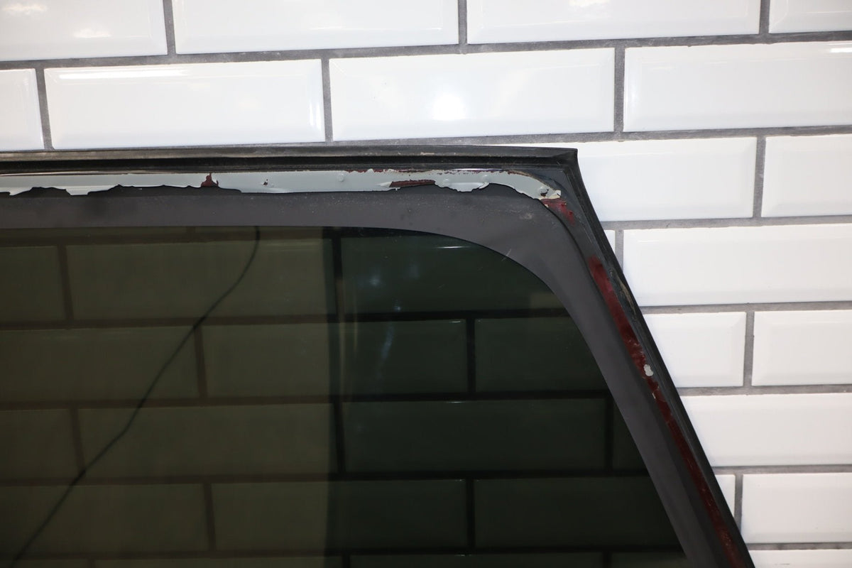 1995 Chevrolet Suburban Right Quarter Window 15676044 OEM