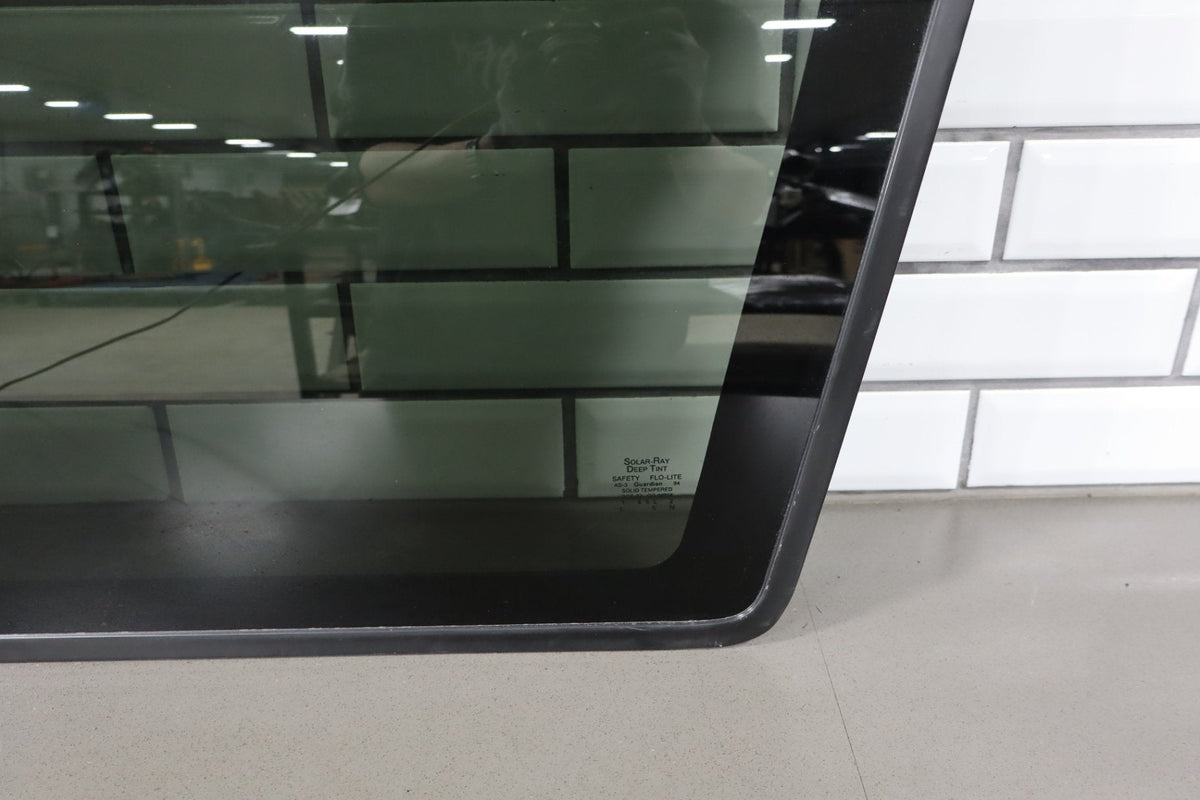 1995 Chevrolet Suburban Right Quarter Window 15676044 OEM