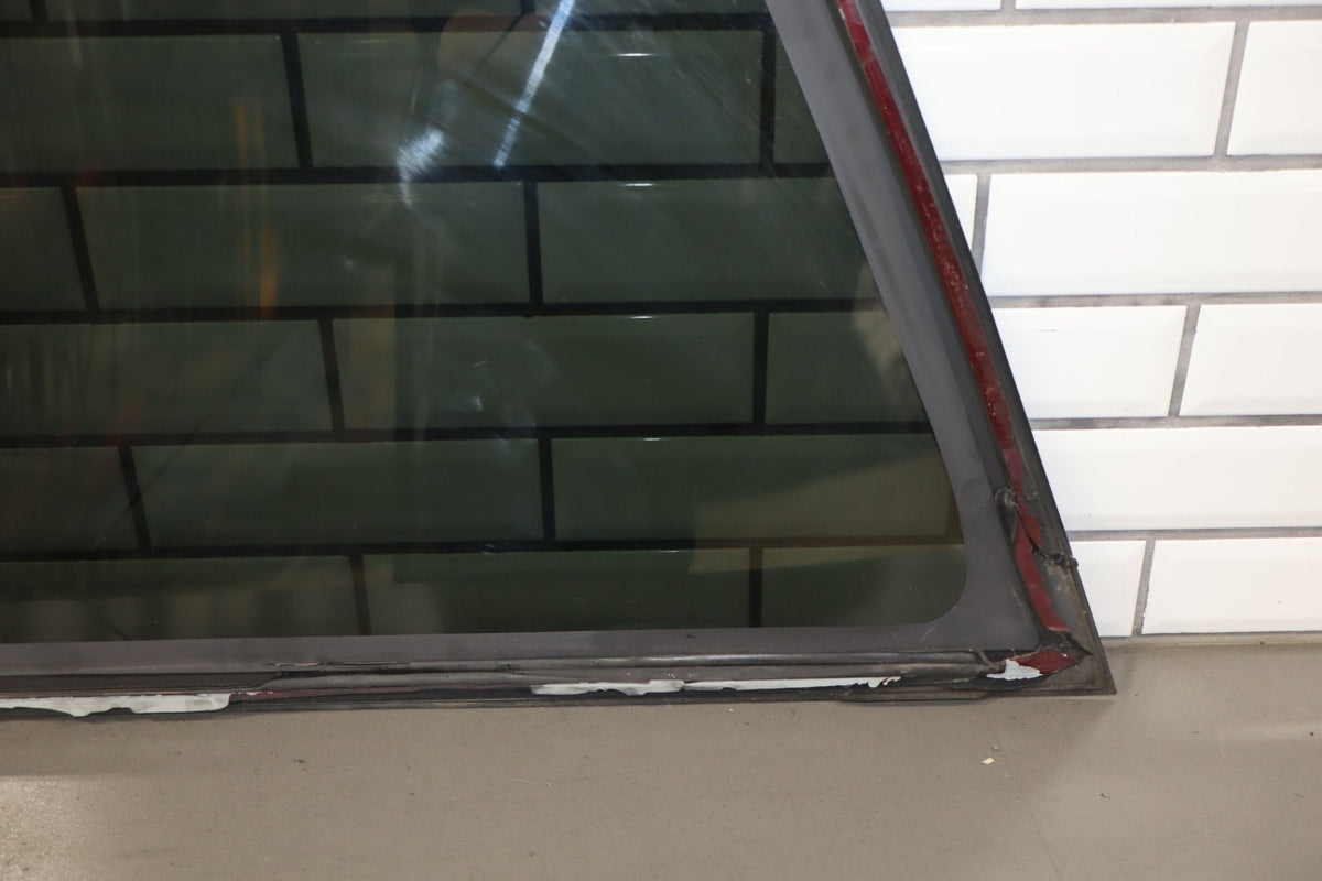 1995 Chevrolet Suburban Right Quarter Window 15676044 OEM