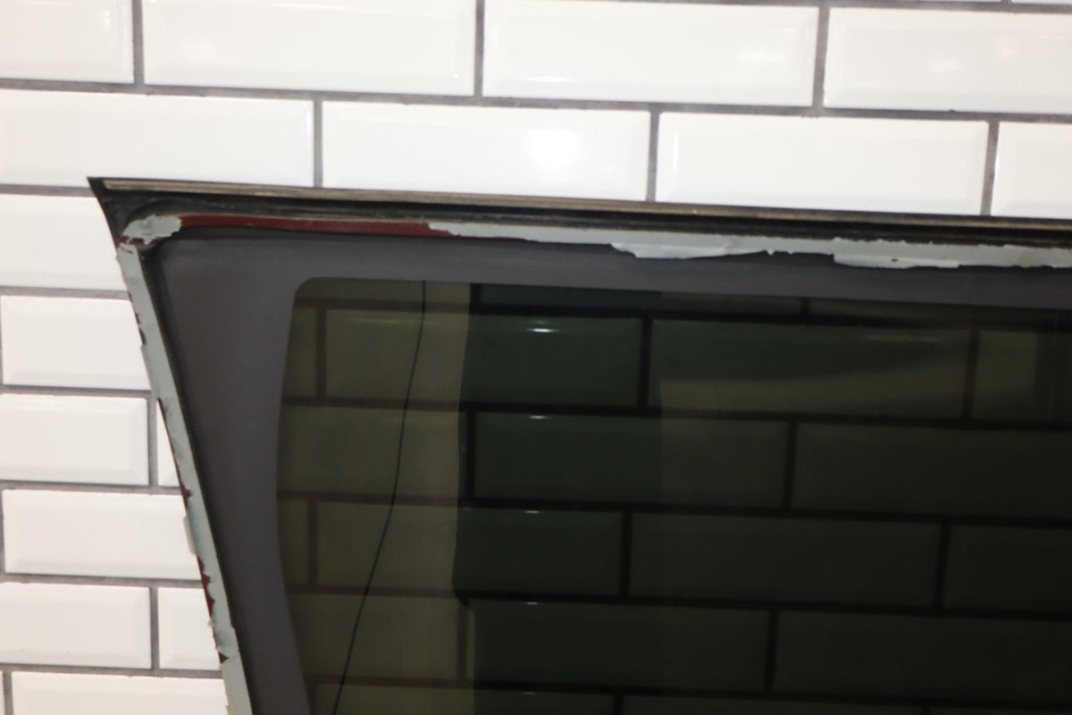 1995 Chevrolet Suburban Right Quarter Window 15676044 OEM