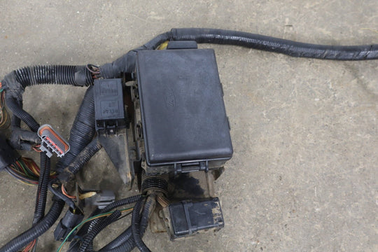 1995 Ford F - 150 5L Gasoline Engine Fuse Box