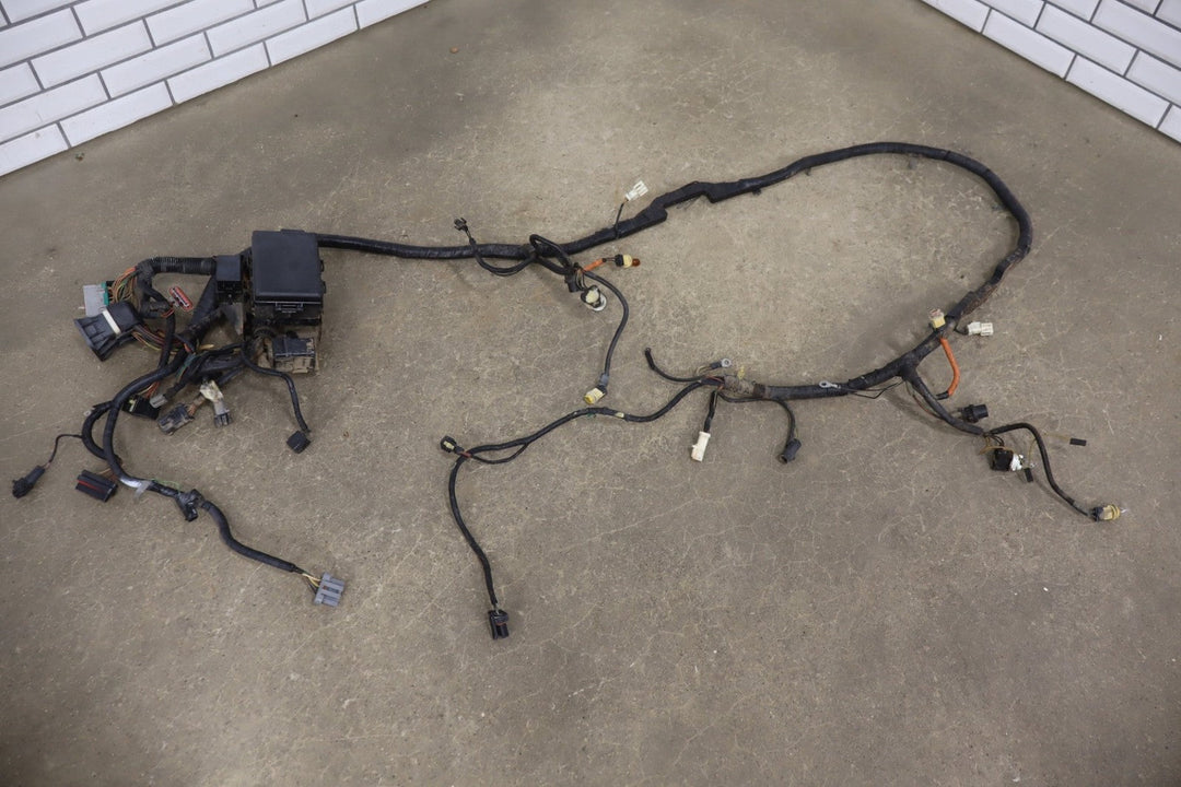 1995 Ford F - 150 5L Gasoline Engine Fuse Box